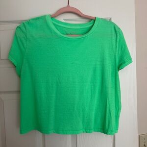 UNIVERSAL THREADS lime green cropped tee shirt Size M